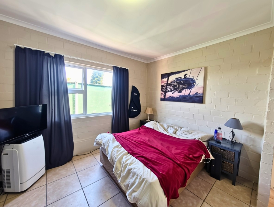 To Let 2 Bedroom Property for Rent in Bothasig Western Cape
